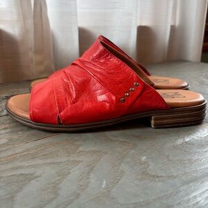 Miz Mooz Red Dandelion wide slide on sandals | 39 wide